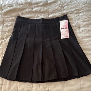 Black Pleated Women's Mini Skirt